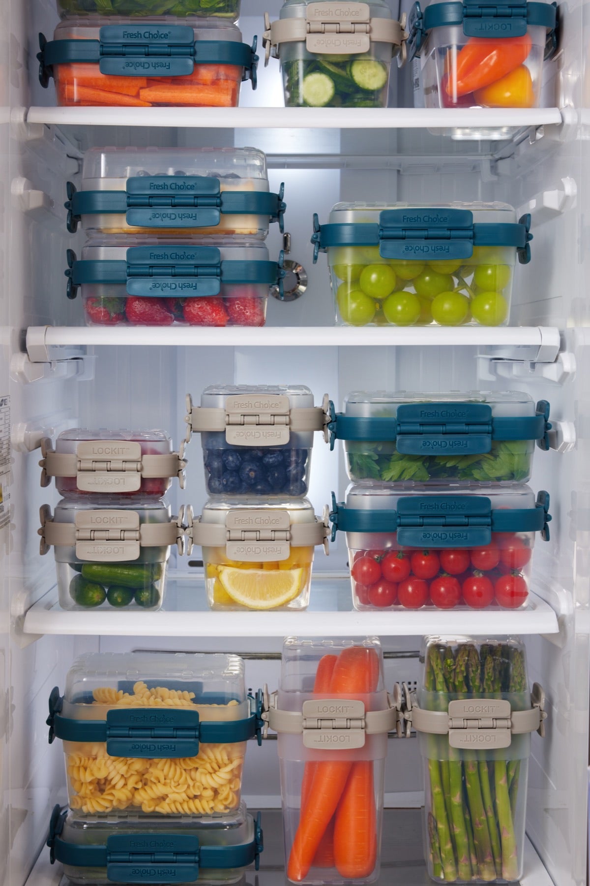 LOCKIT container storing fresh cut fruits